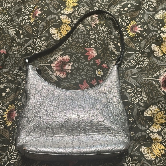 Gucci Silver Shoulder Bag - Picture 3 of 9